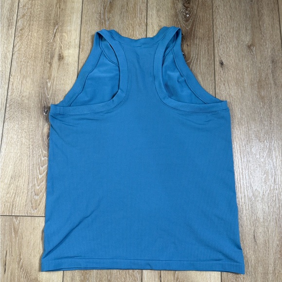 Athleta Women's Blue Sleeveless Racerback Workout Tank - Picture 4 of 6